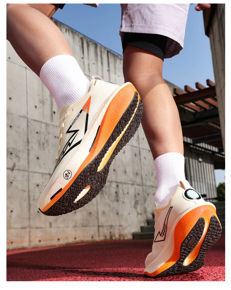 Tênis de corrida CHUNTA com placa de carbono e malha respirável para homens e mulheres, tênis esportivos para maratona com amortecimento e antiderrapantes.