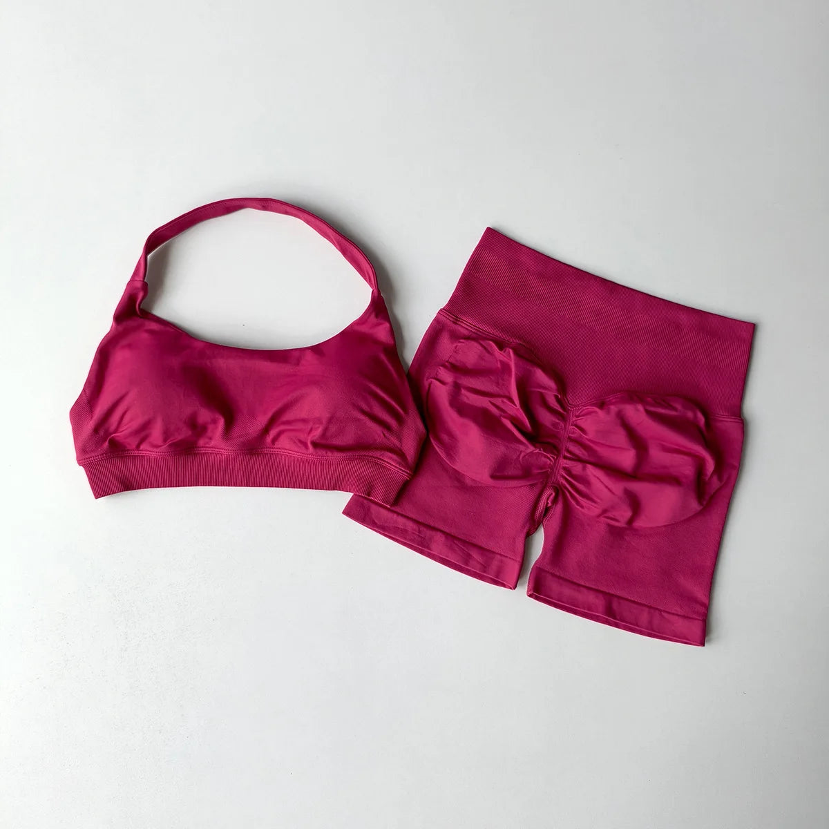 Conjunto de Yoga Feminino com Top Halter e Shorts de Cintura Alta, Ajuste Justo e Versátil para Fitness e Esportes