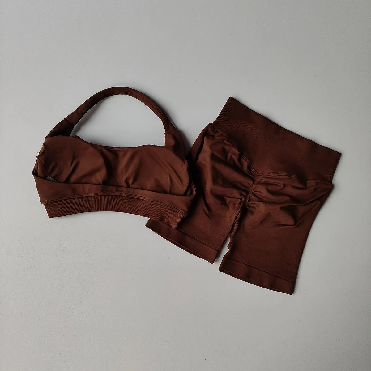 Conjunto de Yoga Feminino com Top Halter e Shorts de Cintura Alta, Ajuste Justo e Versátil para Fitness e Esportes