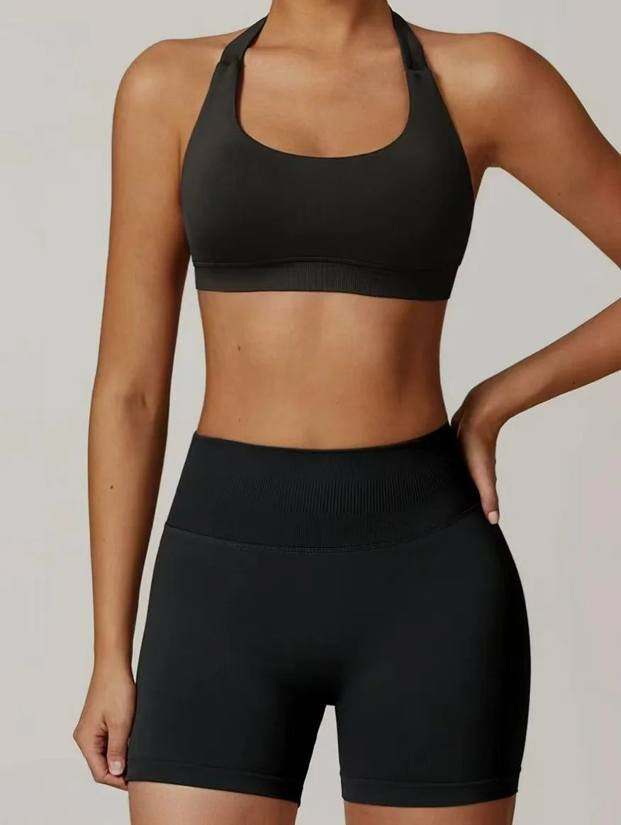 Conjunto de Yoga Feminino com Top Halter e Shorts de Cintura Alta, Ajuste Justo e Versátil para Fitness e Esportes