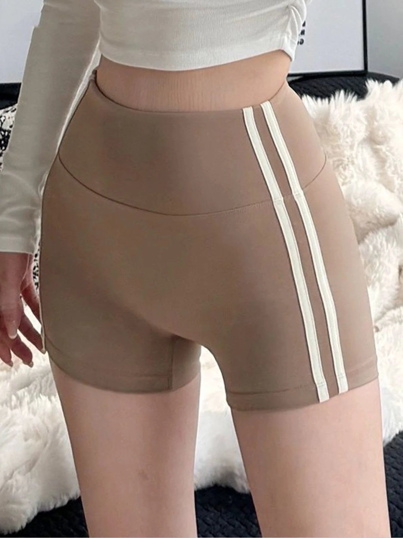 Shorts femininos de ioga slim fit de cintura alta – bloco de cores, levantamento de bumbum, respiráveis e de secagem rápida para corrida, treinamento e fitness