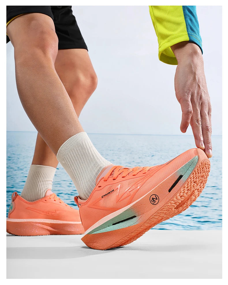 Tênis de corrida CHUNTA com placa de carbono e malha respirável para homens e mulheres, tênis esportivos para maratona com amortecimento e antiderrapantes.